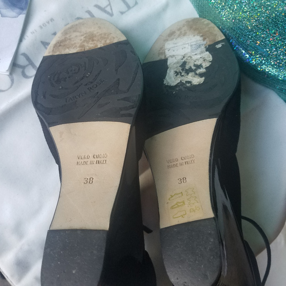 TARYN ROSE ~ Made in Italy ~ Donella Sandals Suede - Picture 4 of 5